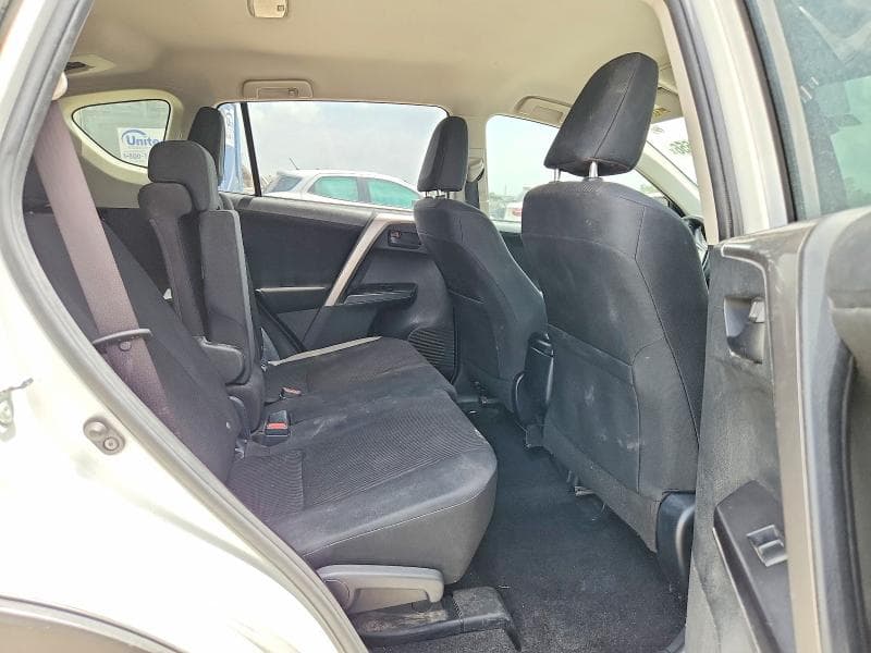2018 TOYOTA RAV4 LE 11