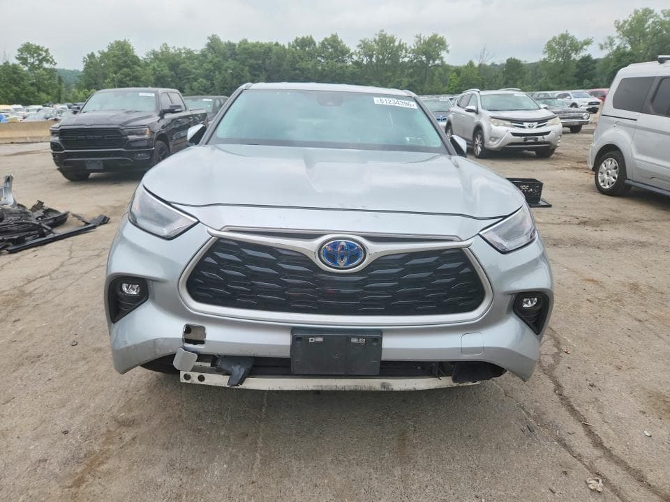 2023 TOYOTA HIGHLANDER HYBRID LE 5