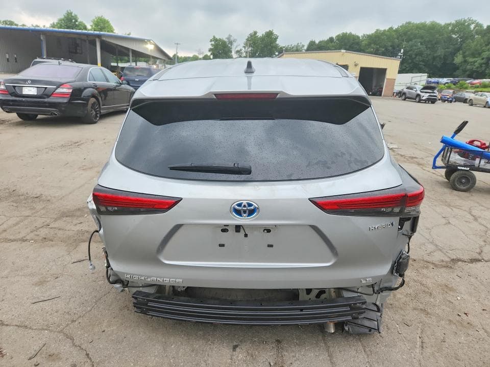 2023 TOYOTA HIGHLANDER HYBRID LE 6