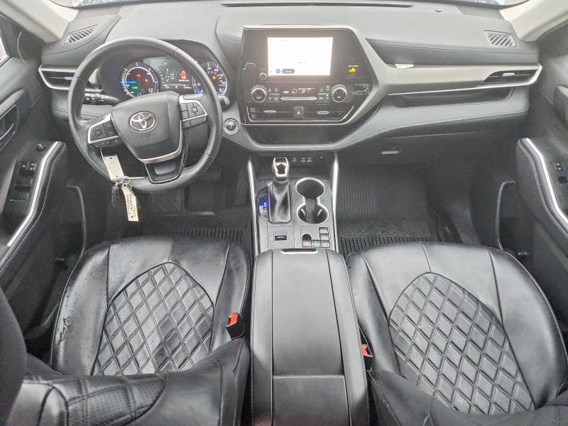 2023 TOYOTA HIGHLANDER HYBRID LE 8