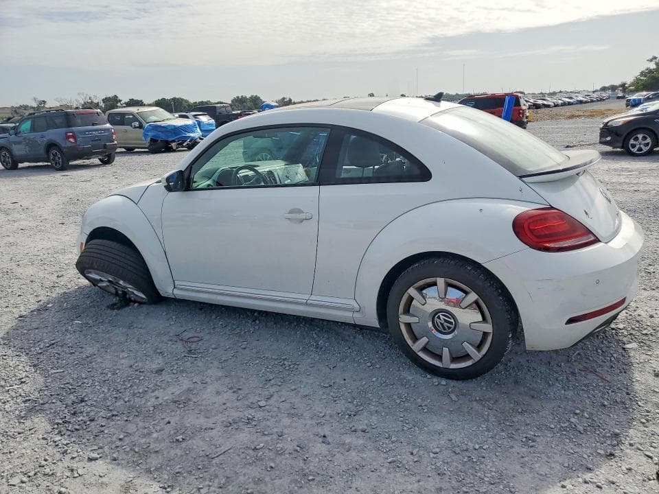 2017 VOLKSWAGEN BEETLE SE 2
