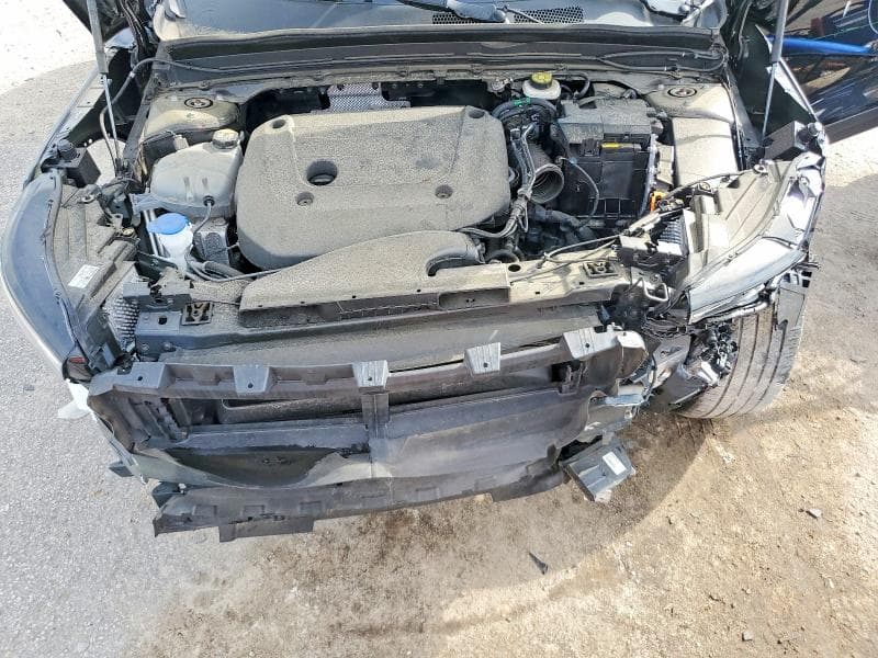 2025 VOLVO XC40 PLUS PLUS 12