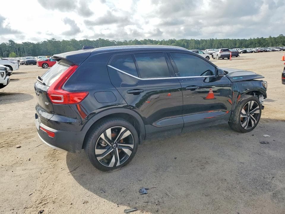 2025 VOLVO XC40 PLUS PLUS 3