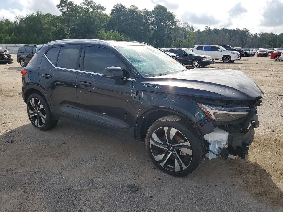 2025 VOLVO XC40 PLUS PLUS 4
