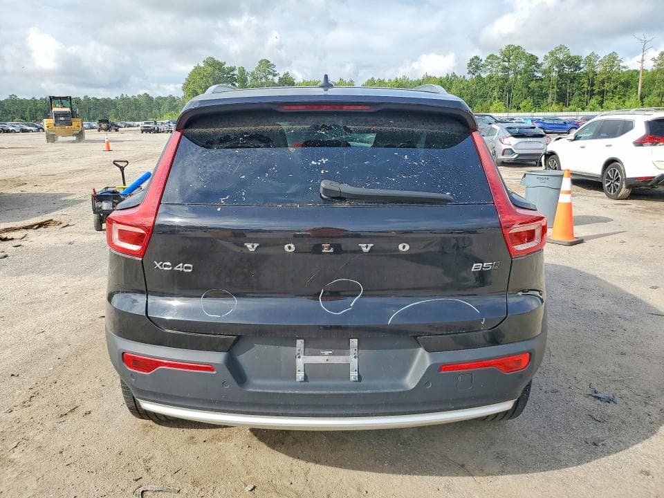 2025 VOLVO XC40 PLUS PLUS 6