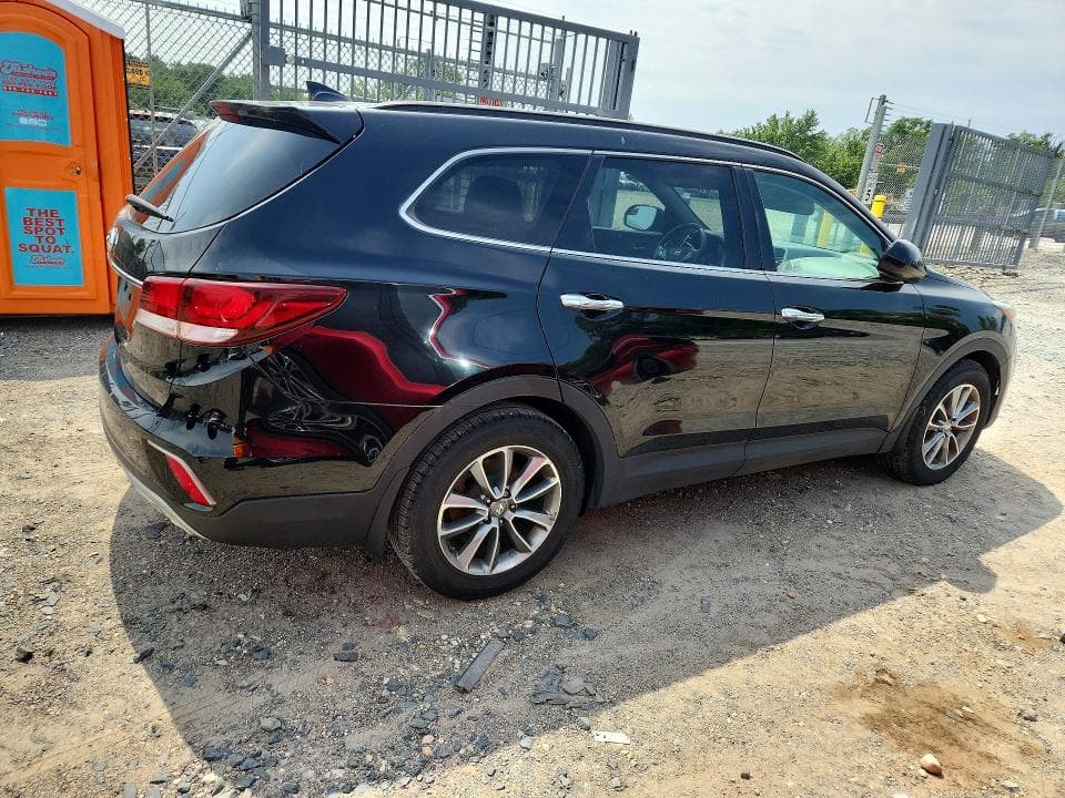 2018 HYUNDAI SANTA FE SE 3