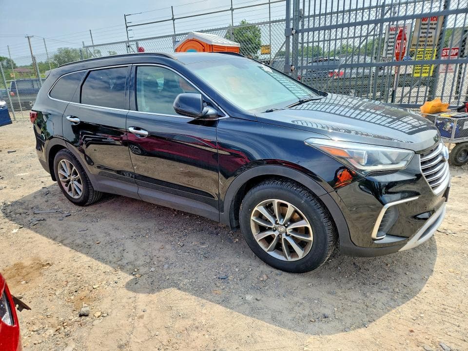 2018 HYUNDAI SANTA FE SE 4