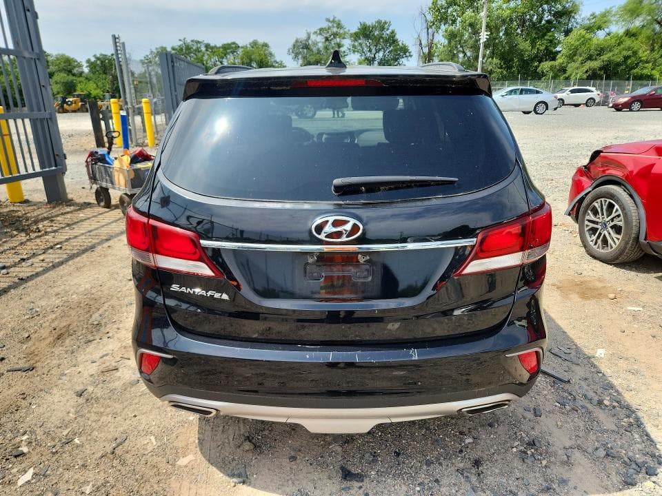 2018 HYUNDAI SANTA FE SE 6