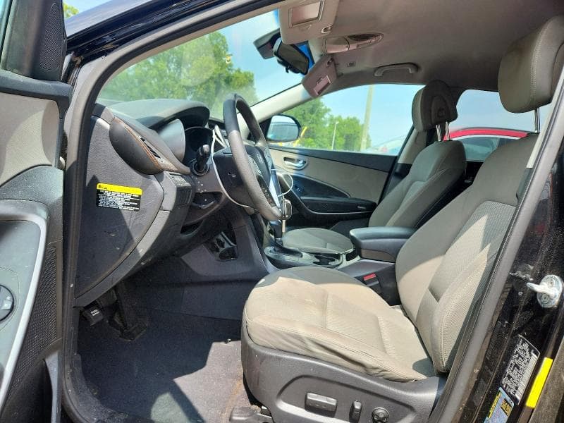 2018 HYUNDAI SANTA FE SE 7