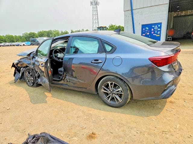 2023 KIA FORTE LXS 2