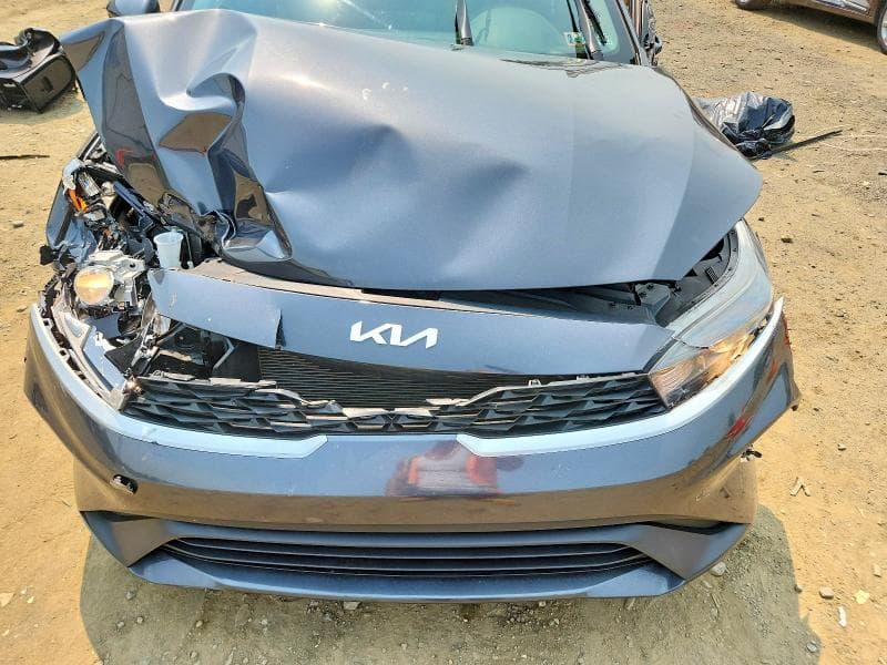 2023 KIA FORTE LXS 11