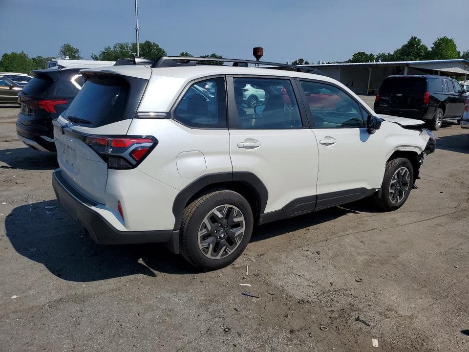 2025 SUBARU FORESTER 3