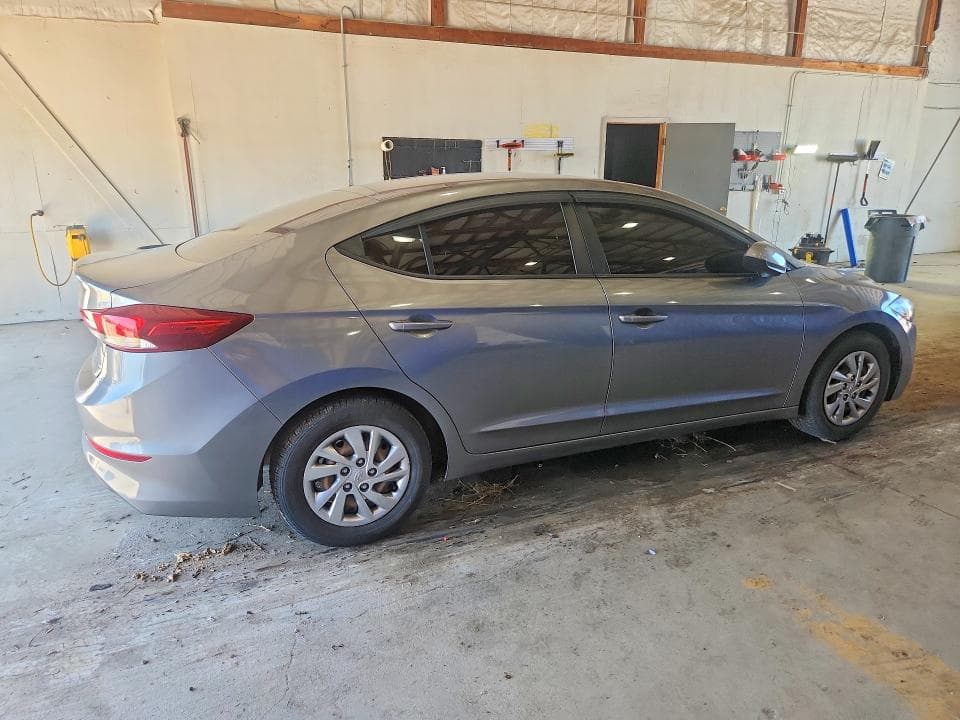 2018 HYUNDAI ELANTRA SE SE 3