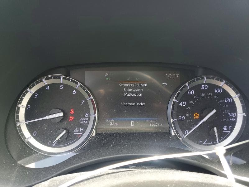 2022 TOYOTA HIGHLANDER XLE 9