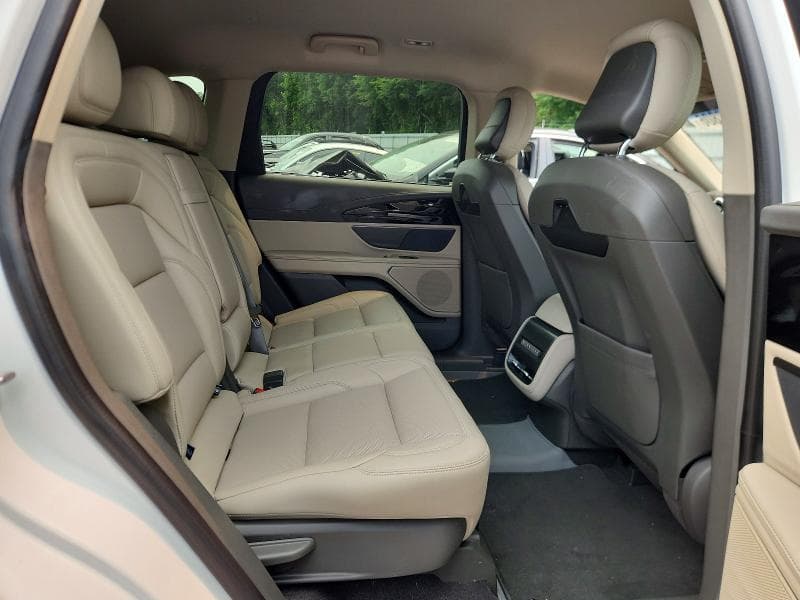 2024 LINCOLN NAUTILUS PREMIERE 11