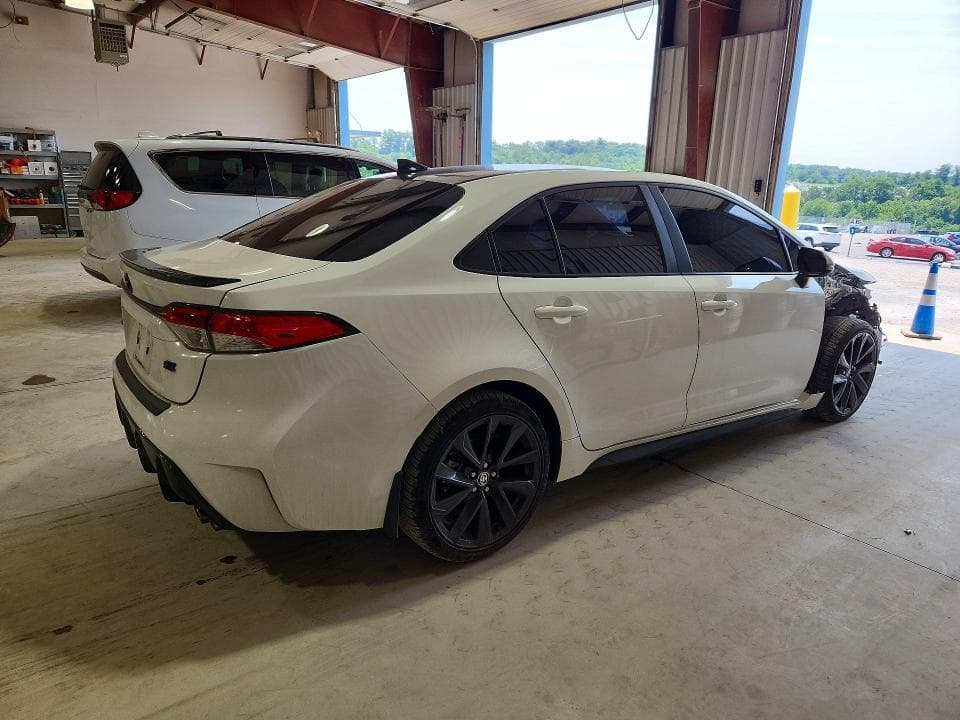 2023 TOYOTA COROLLA SE 3