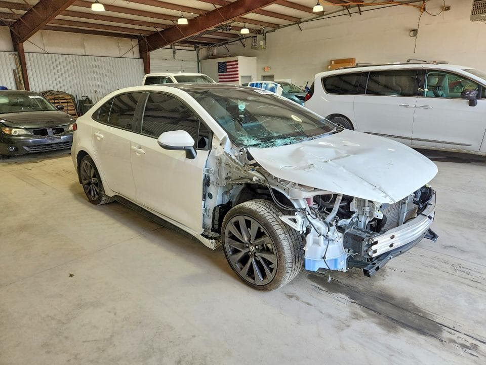 2023 TOYOTA COROLLA SE 4