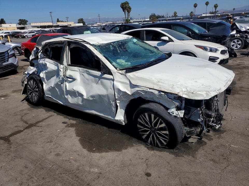 2025 NISSAN ALTIMA SV 4