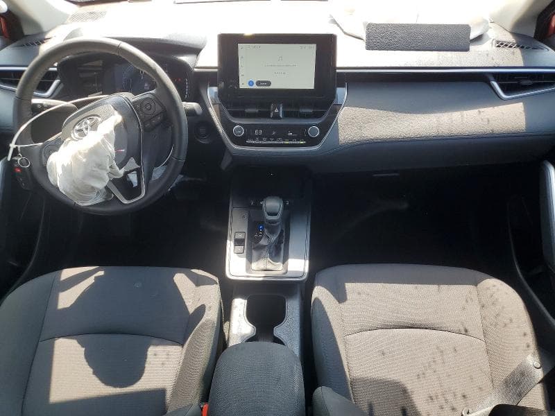 2026 TOYOTA COROLLA CROSS LE 8