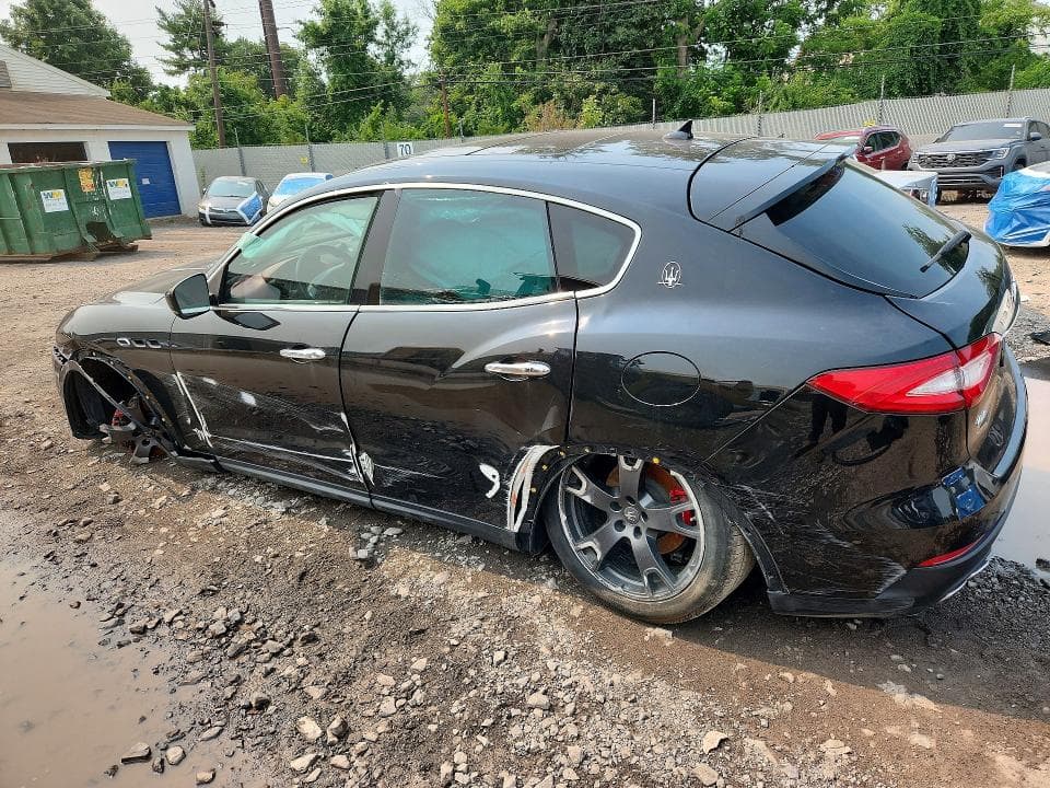 2018 MASERATI LEVANTE 2