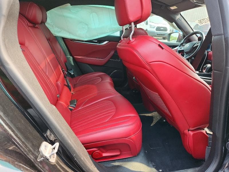 2018 MASERATI LEVANTE 11