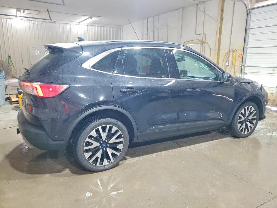 2020 FORD ESCAPE TITANIUM 3