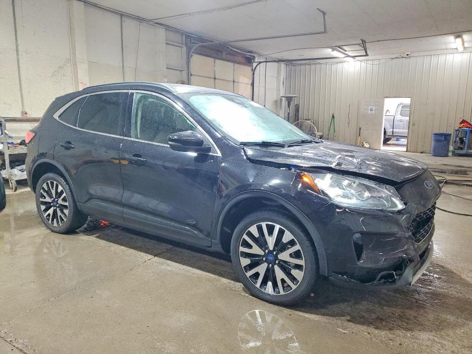 2020 FORD ESCAPE TITANIUM 4
