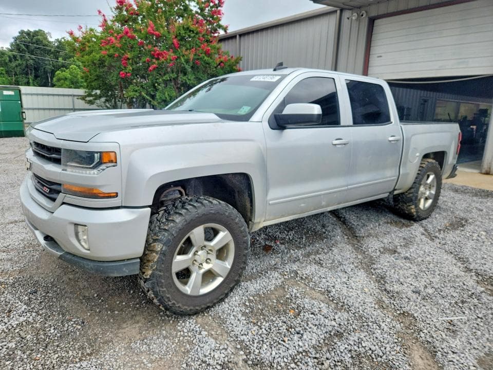 2018 CHEVROLET SILVERADO K1500 LT - 1