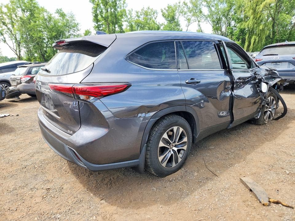 2021 TOYOTA HIGHLANDER HYBRID XLE 3