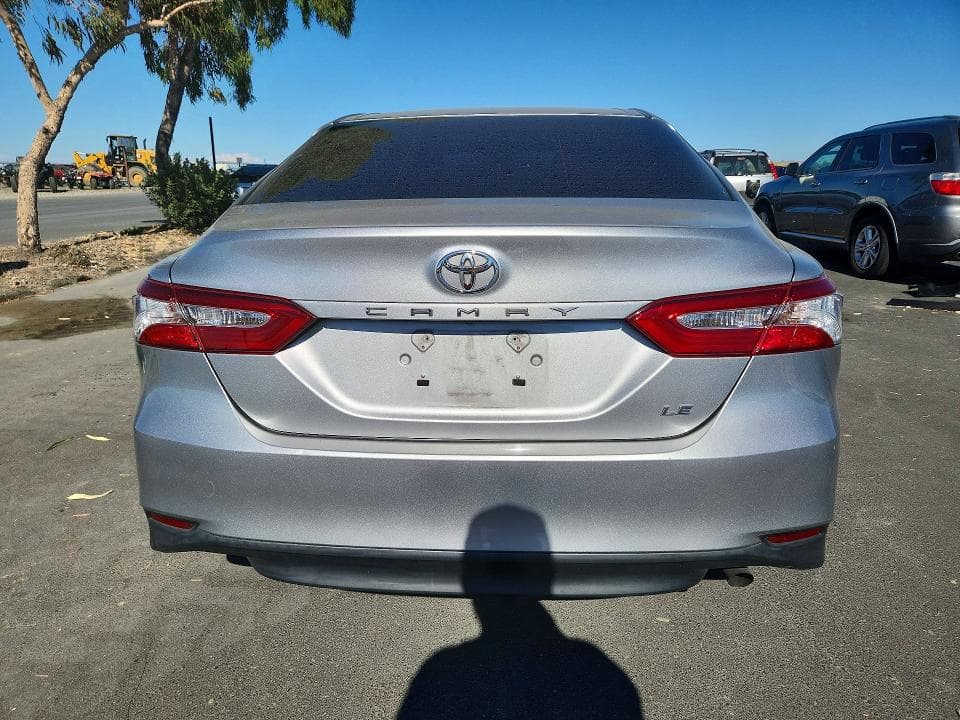 2018 TOYOTA CAMRY LE 6