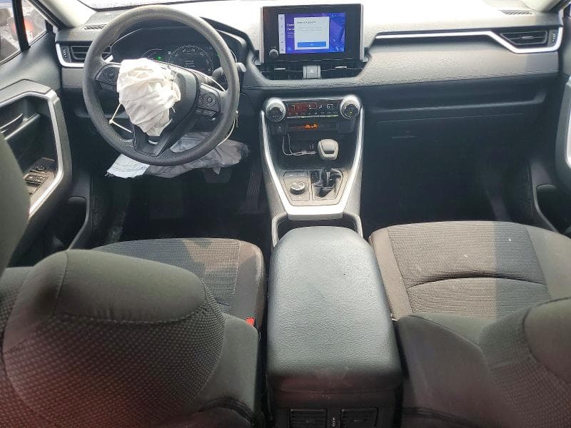 2023 TOYOTA RAV4 LE 8