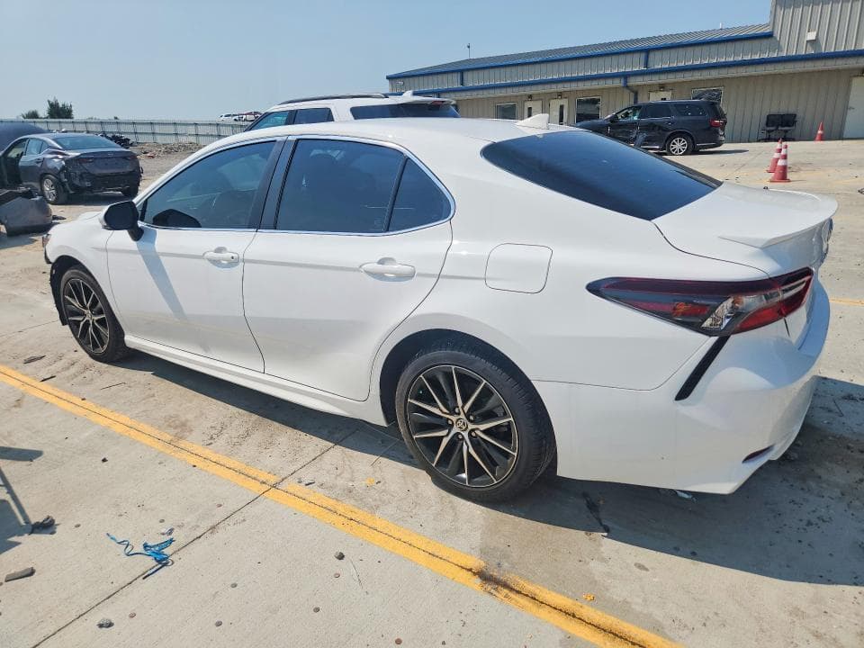 2024 TOYOTA CAMRY SE 2