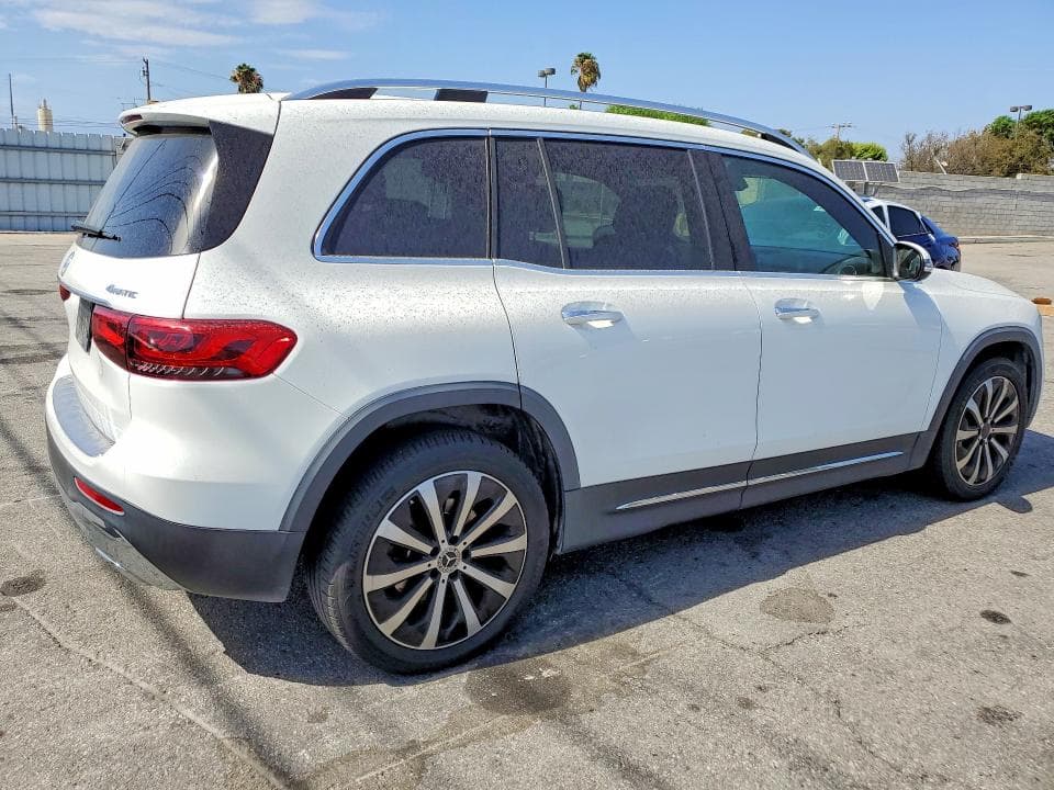 2022 MERCEDES-BENZ GLB 250 4MATIC 3