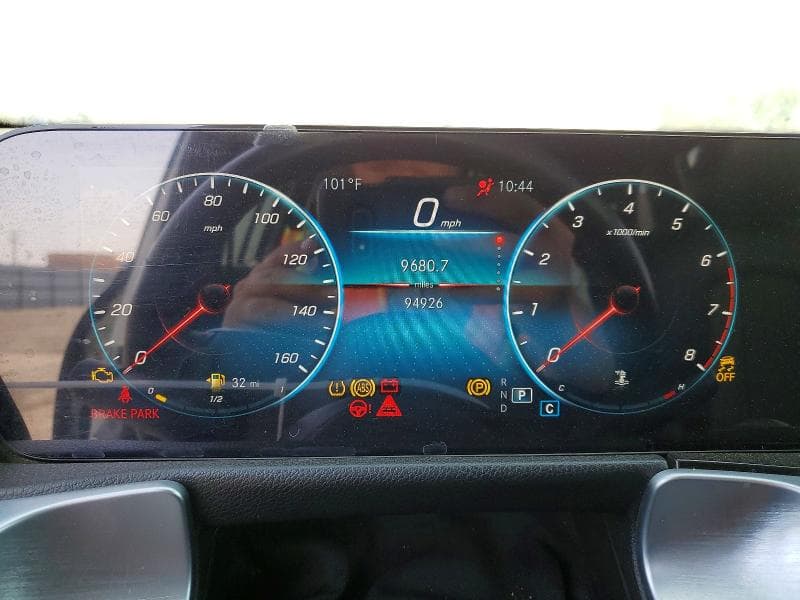 2022 MERCEDES-BENZ GLB 250 4MATIC 9