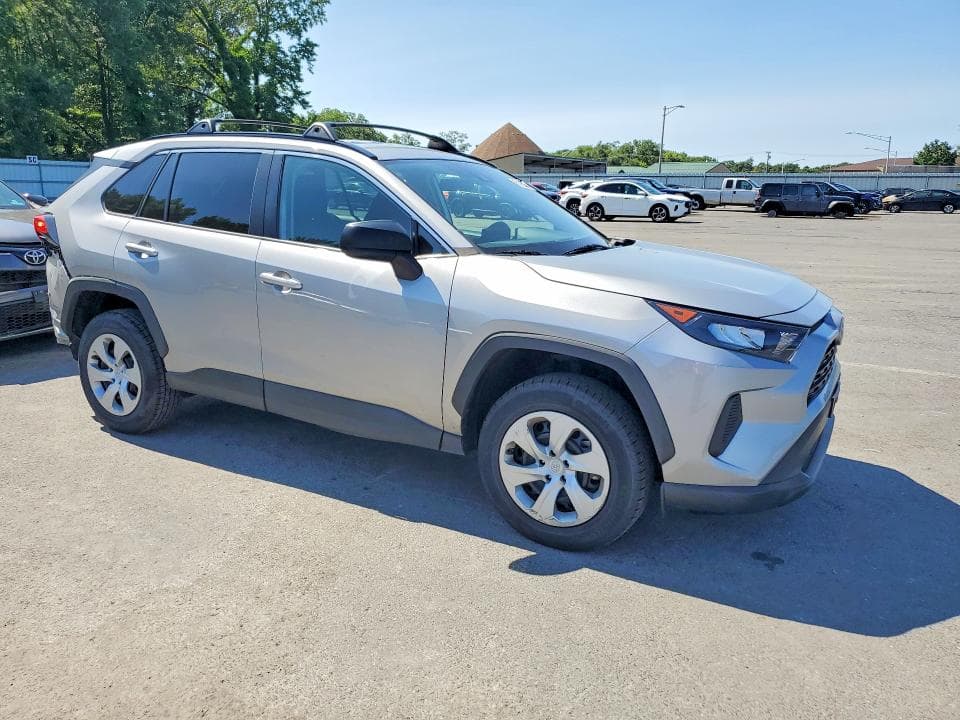 2020 TOYOTA RAV4 LE 4