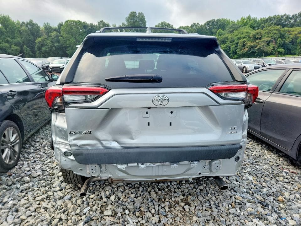 2020 TOYOTA RAV4 LE 6