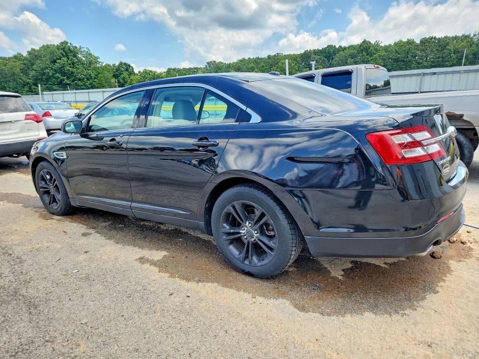 2018 FORD TAURUS SE 2