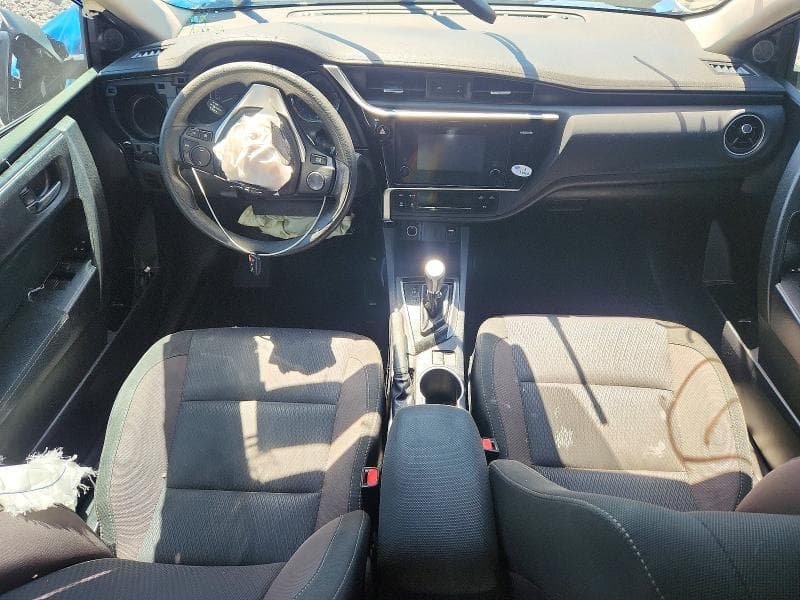 2017 TOYOTA COROLLA LE 8