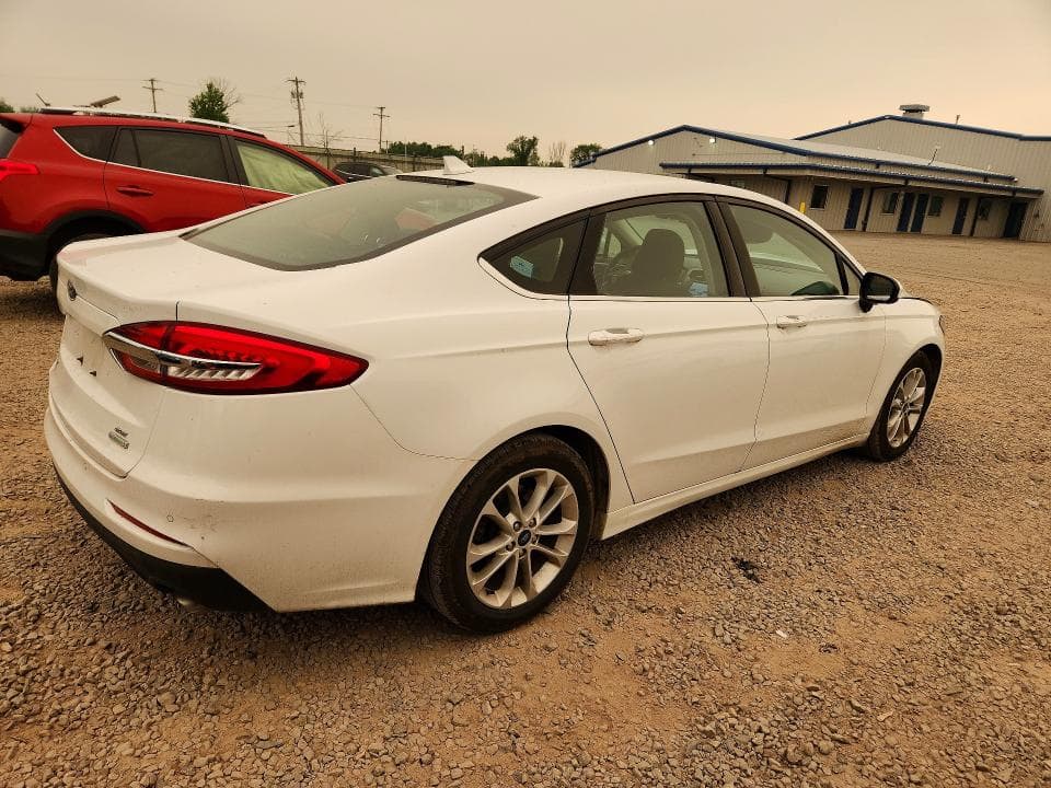2020 FORD FUSION SE 3