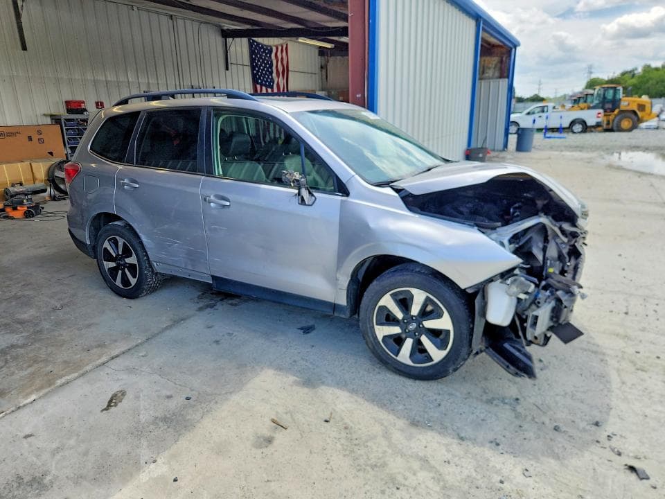 2018 SUBARU FORESTER 2.5I LIMITED 4