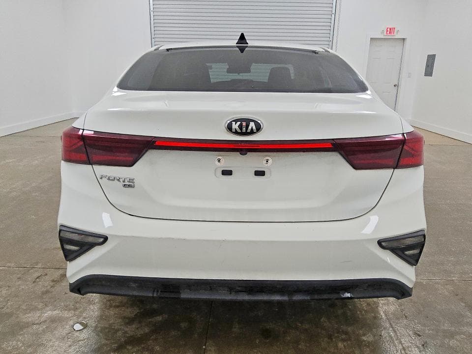 2021 KIA FORTE FE 6