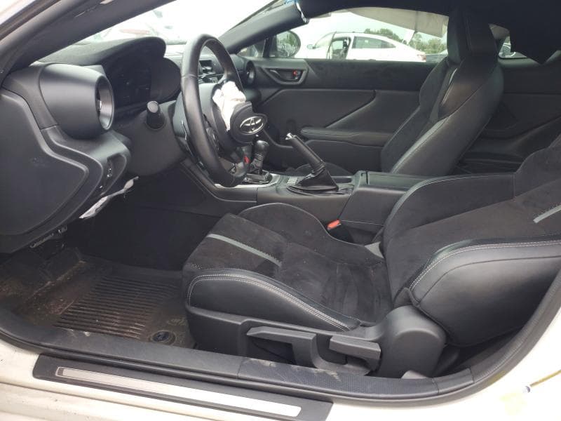 2023 TOYOTA GR 86 PREMIUM 7
