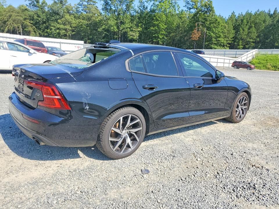 2020 VOLVO S60 T5 MOMENTUM 3