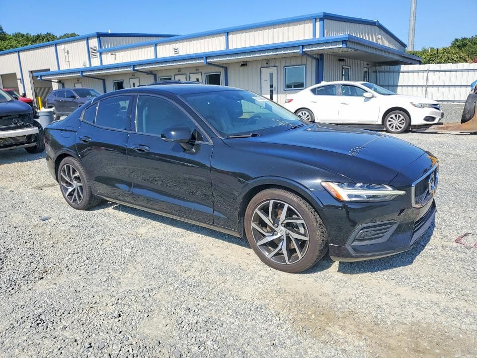 2020 VOLVO S60 T5 MOMENTUM 4