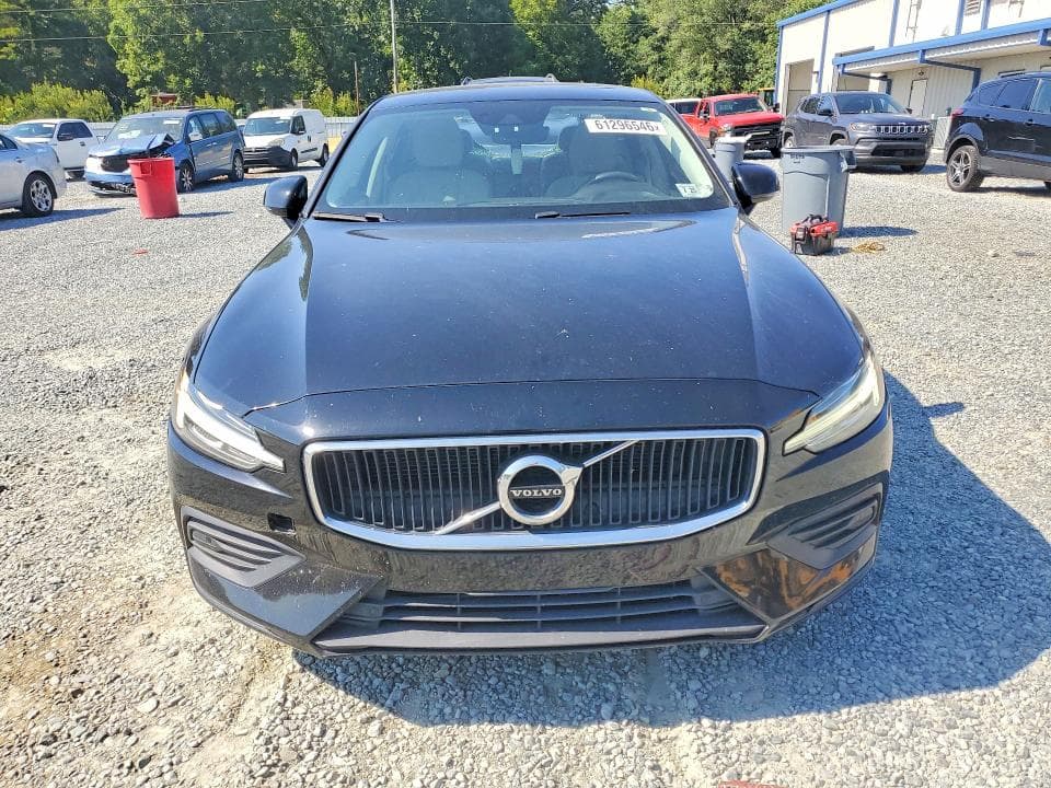 2020 VOLVO S60 T5 MOMENTUM 5