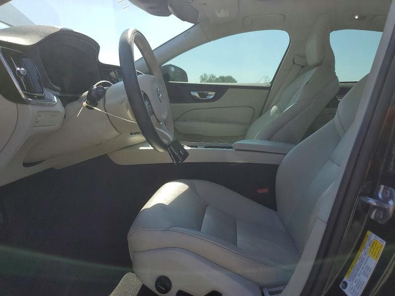 2020 VOLVO S60 T5 MOMENTUM 7