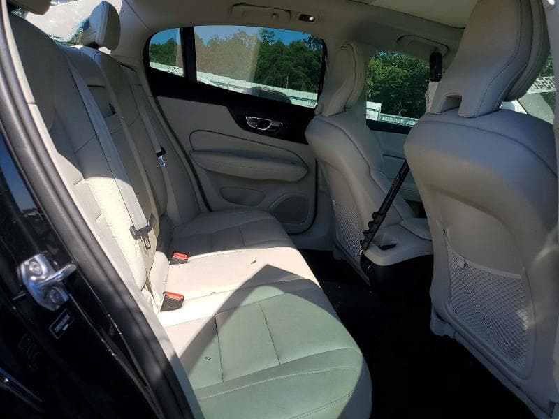 2020 VOLVO S60 T5 MOMENTUM 10