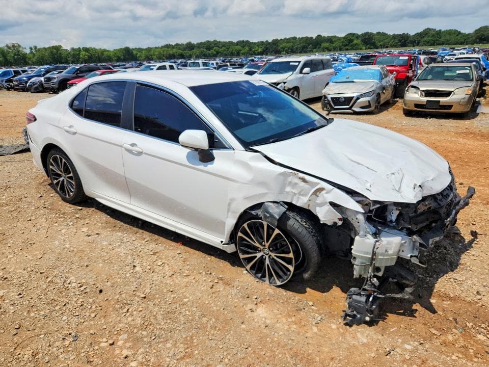 2018 TOYOTA CAMRY SE SE 4