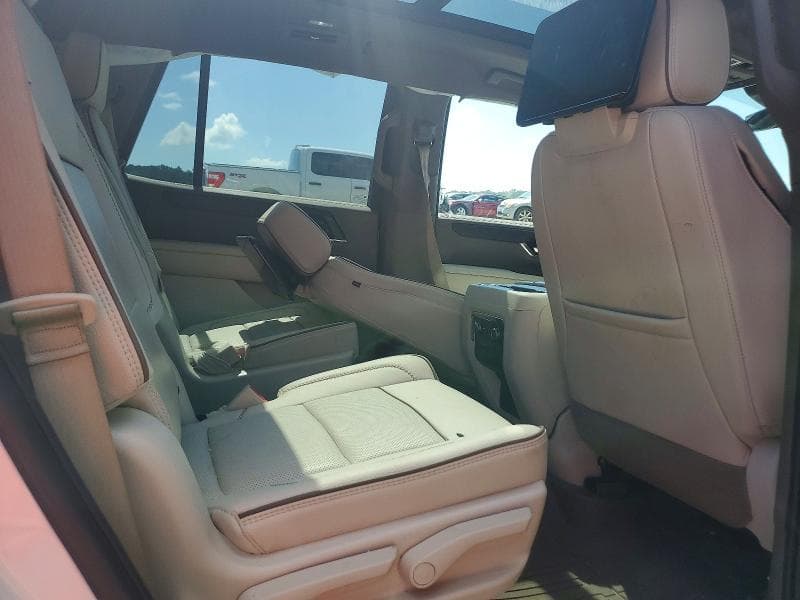 2025 GMC YUKON DENALI 11
