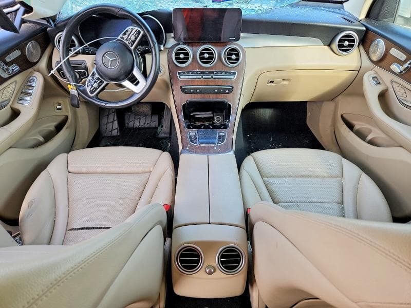 2021 MERCEDES-BENZ GLC 300 4MATIC 8